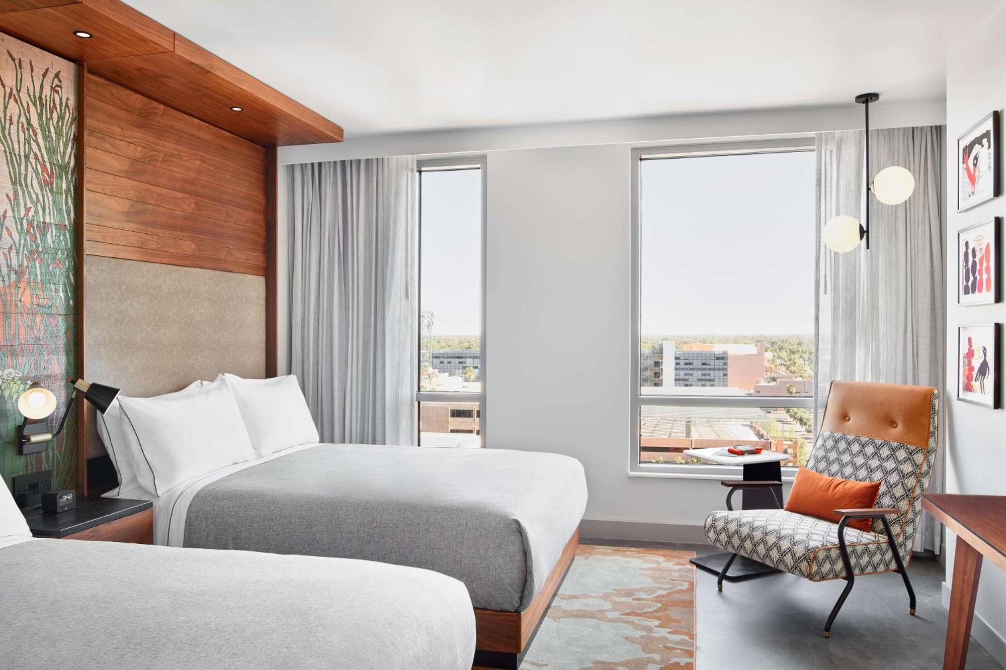 Canopy By Hilton Downtown 4*